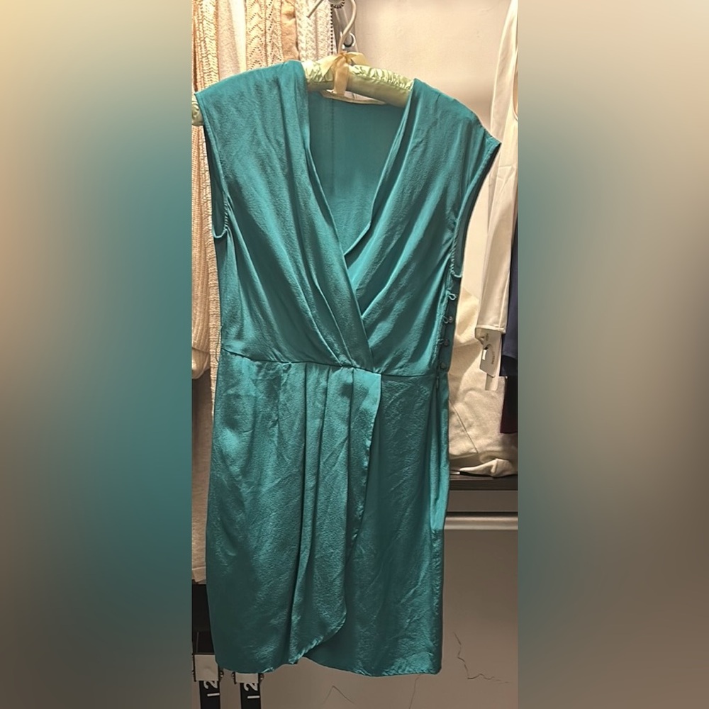 Elegant Teal Sleeveless Dress